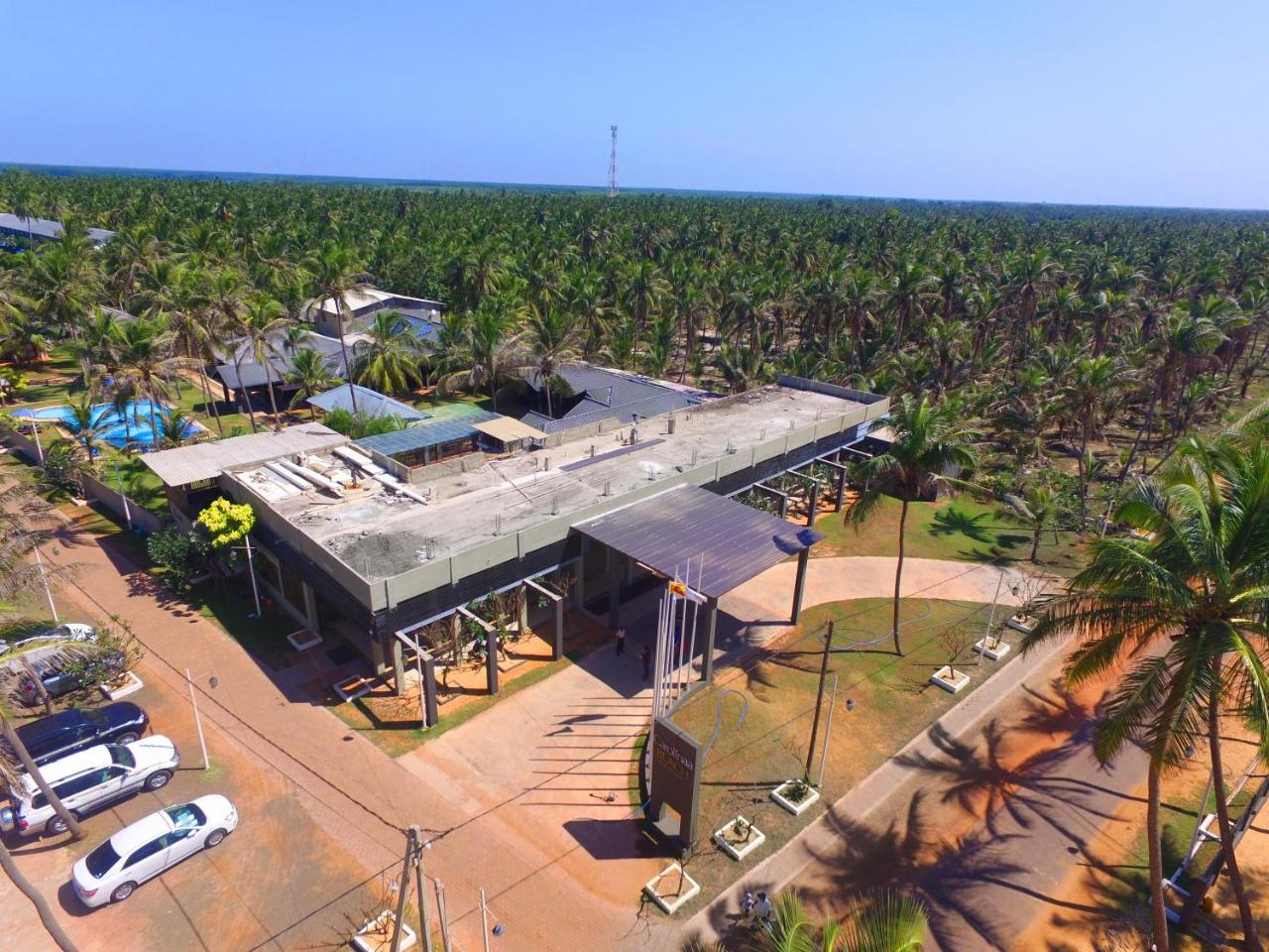 Carolina Beach Resort & Spa Chilaw Exterior photo